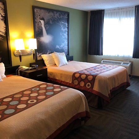 Super 8 By Wyndham Lagrande Hotel La Grande Buitenkant foto