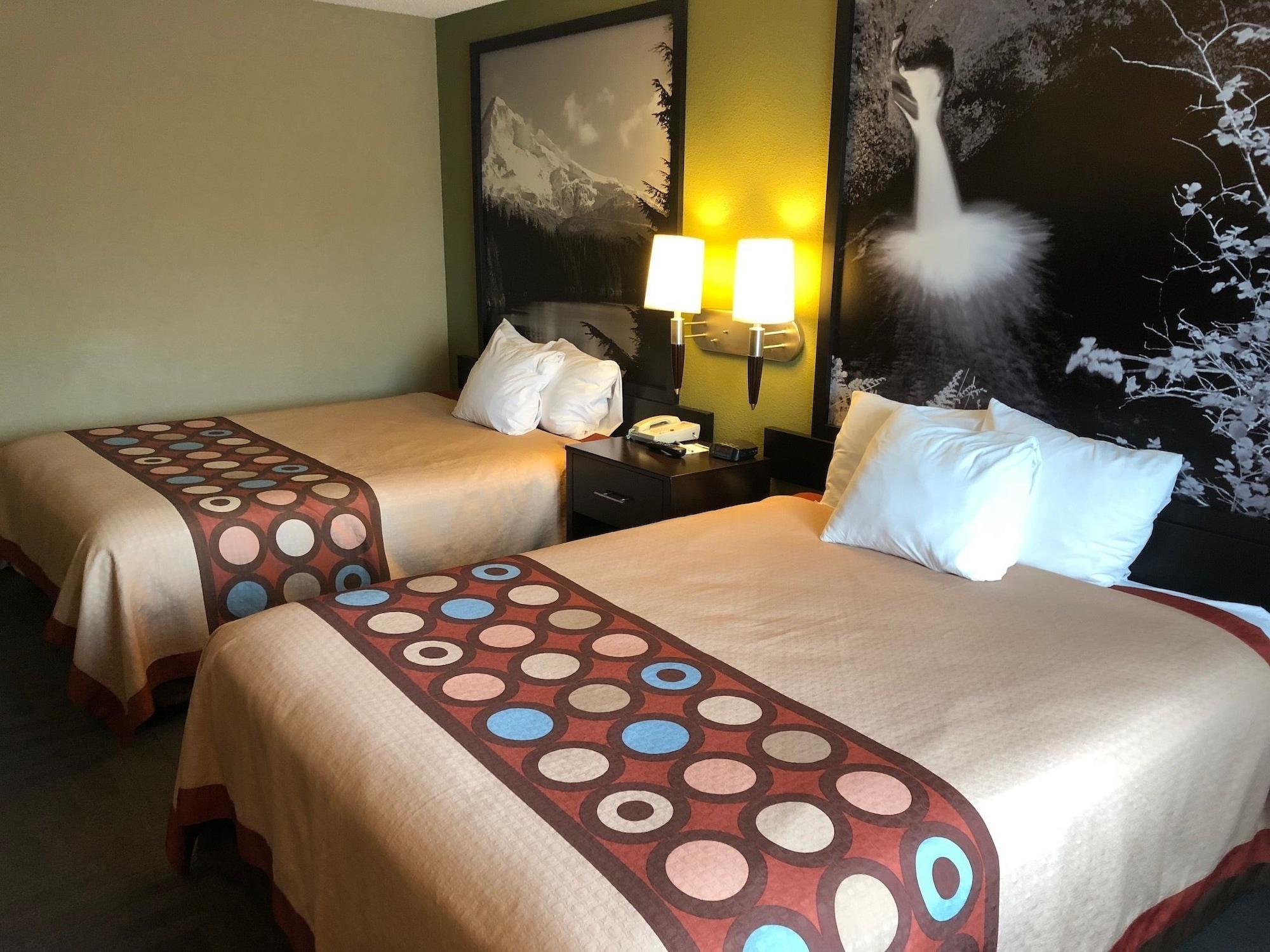 Super 8 By Wyndham Lagrande Hotel La Grande Buitenkant foto